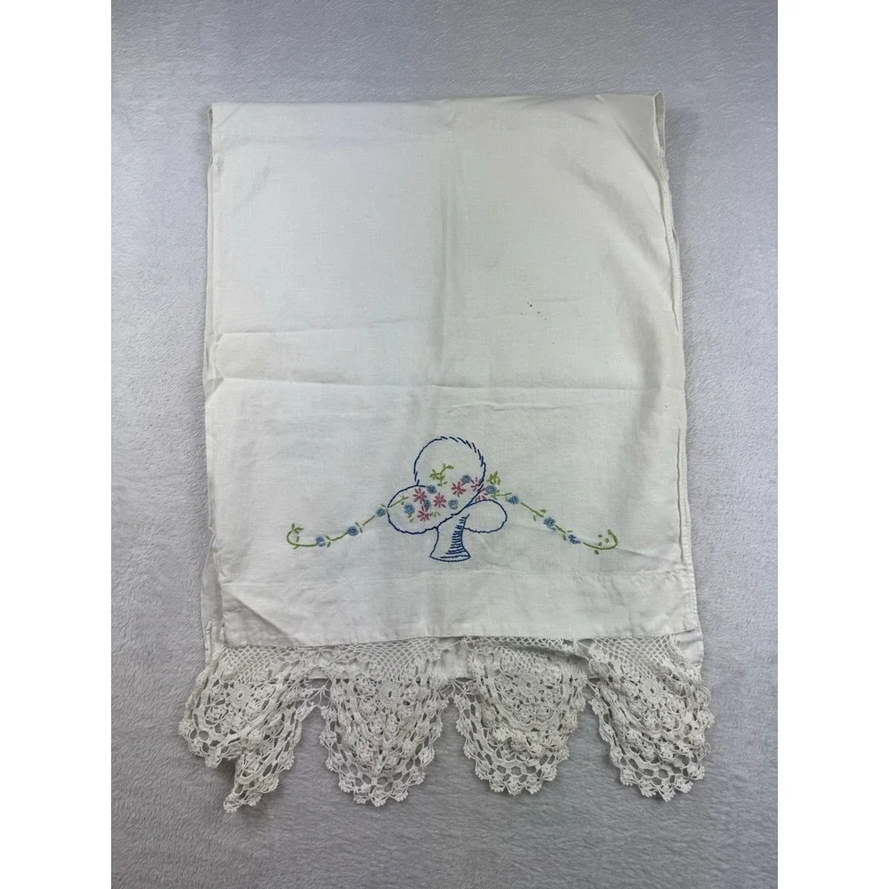 Dresser Scarf Kitchen Towel ViNtAgE hand stitched Brides Baskets 45